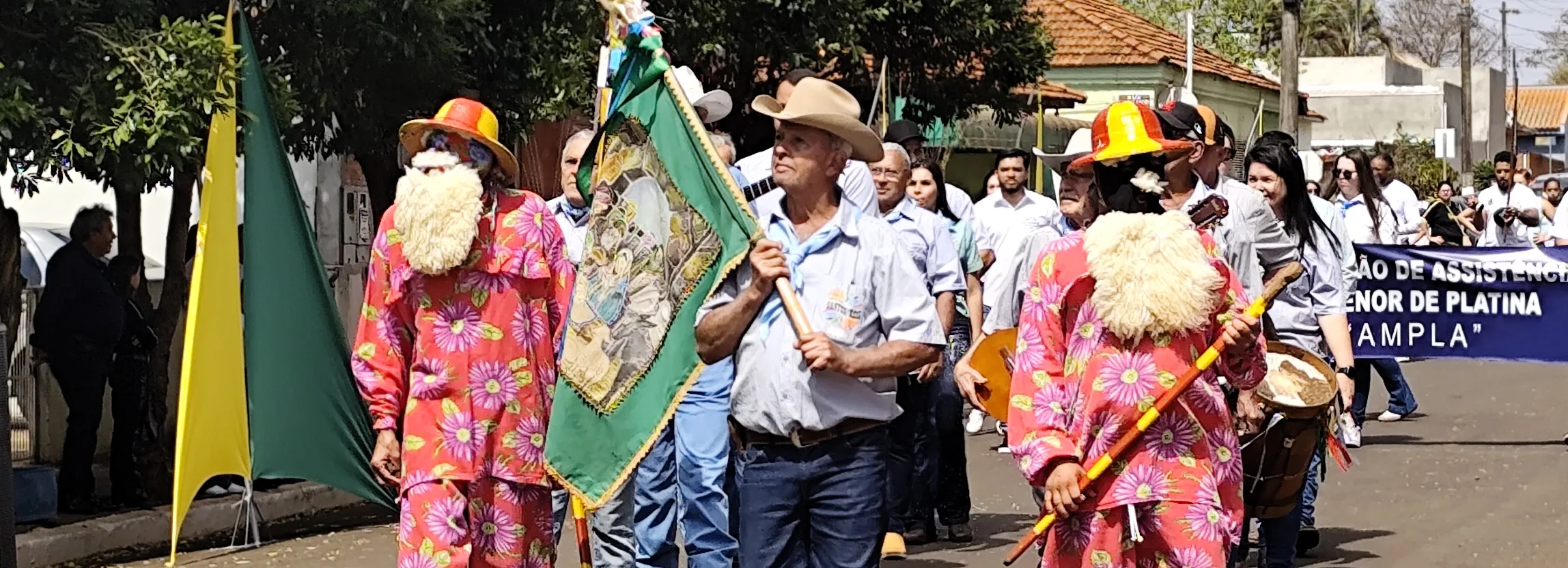 LEI RECONHECE FESTA DE SANTOS REIS 