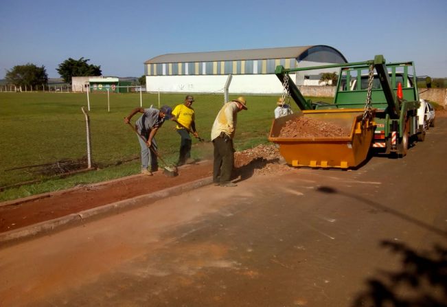 Campo de Futebol recebe melhorias