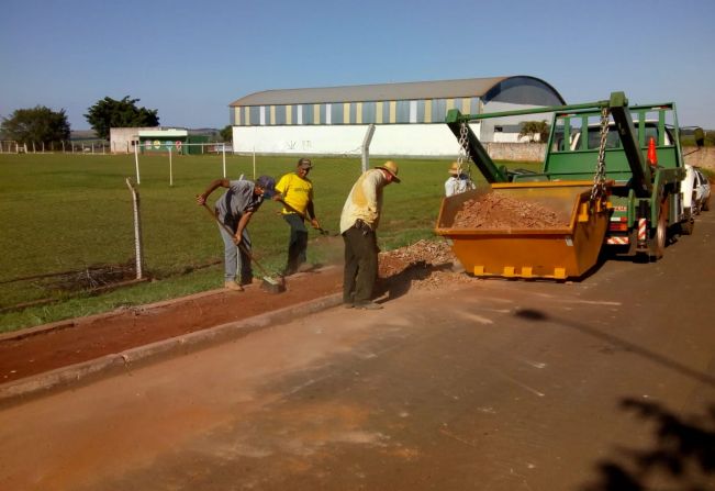 Campo de Futebol recebe melhorias