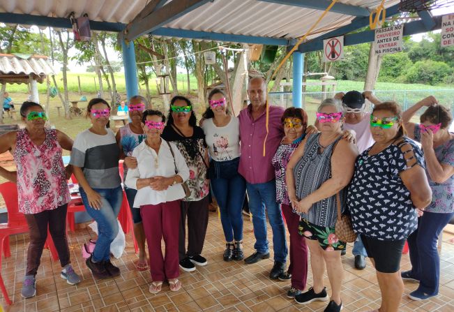 Idosos do CCI comemora carnaval com Almoço.