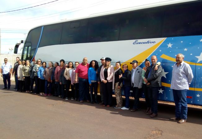 Coral Felizidade de Platina rumo a São José do Rio Preto.