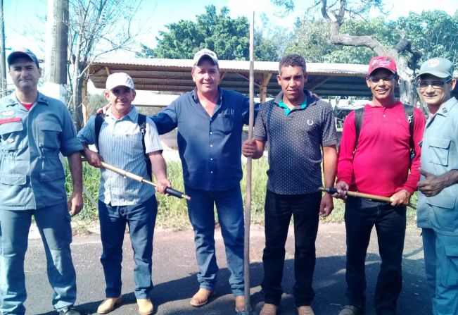 Equipe de funcionários recebe treinamento do Corpo de Bombeiros